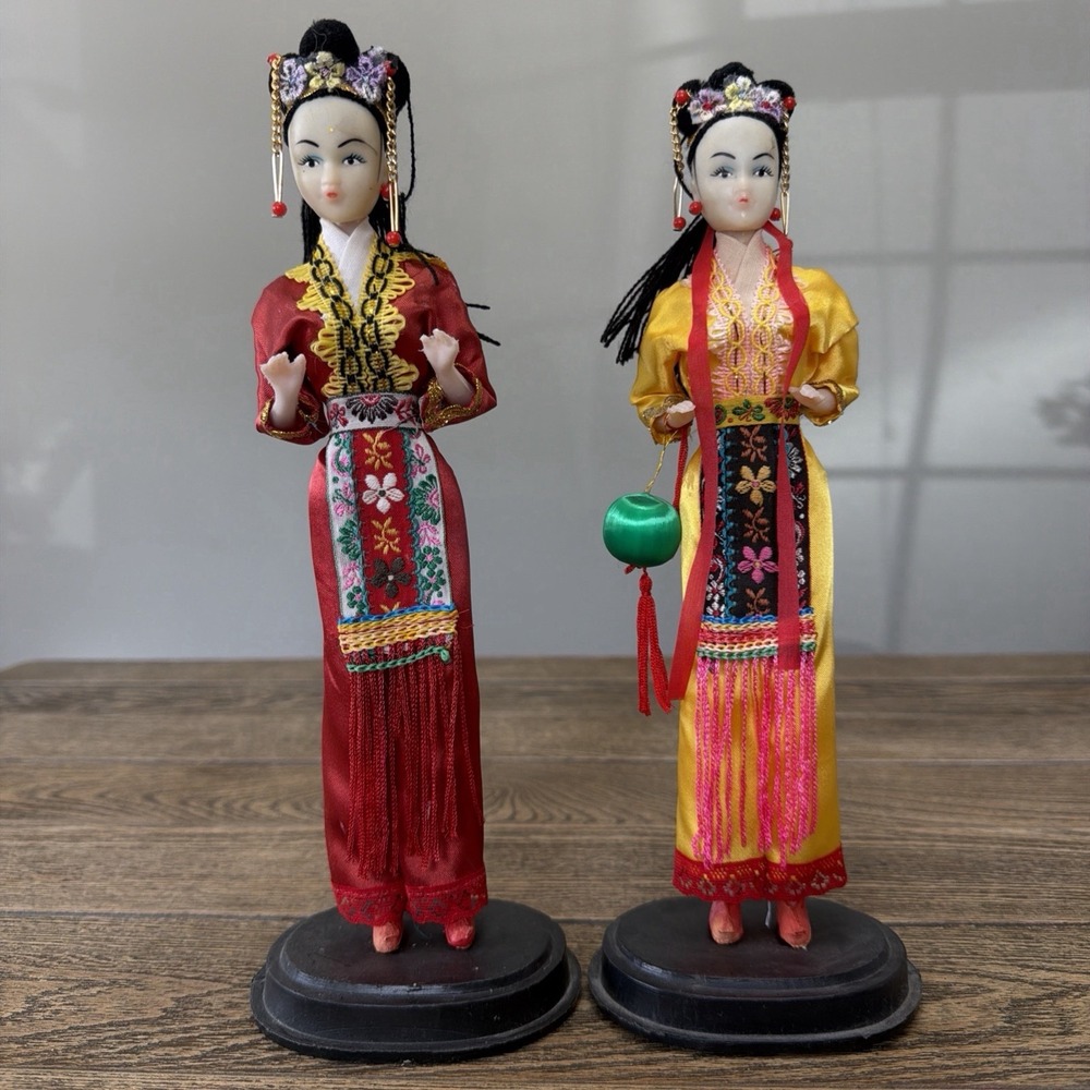 2 Vintage Traditional Chinese Doll Female Red Green Silk Costume 11" China
